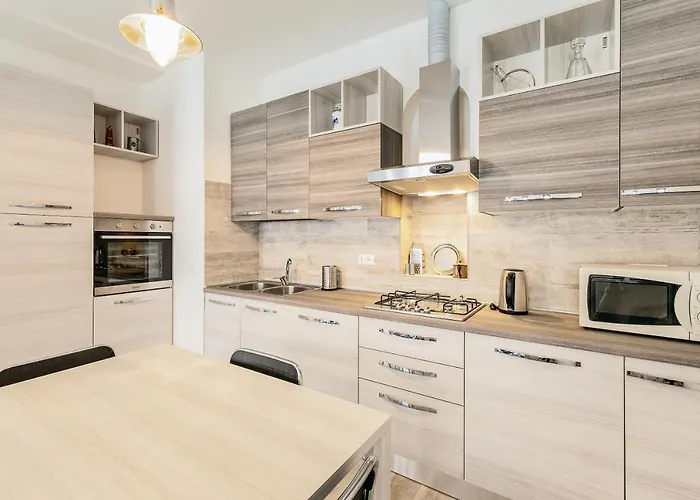 Guesthost - Santa Croce Wonderful Венеция