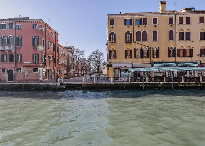 Апартаменты Guesthost - Santa Croce Wonderful *