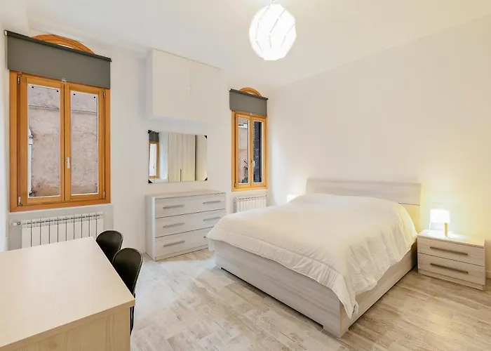 Апартаменты Guesthost - Santa Croce Wonderful Венеция