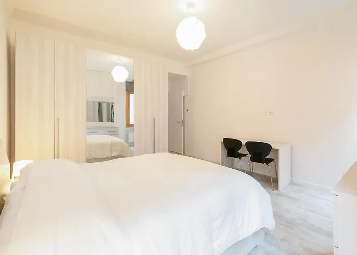 Guesthost - Santa Croce Wonderful Апартаменты *