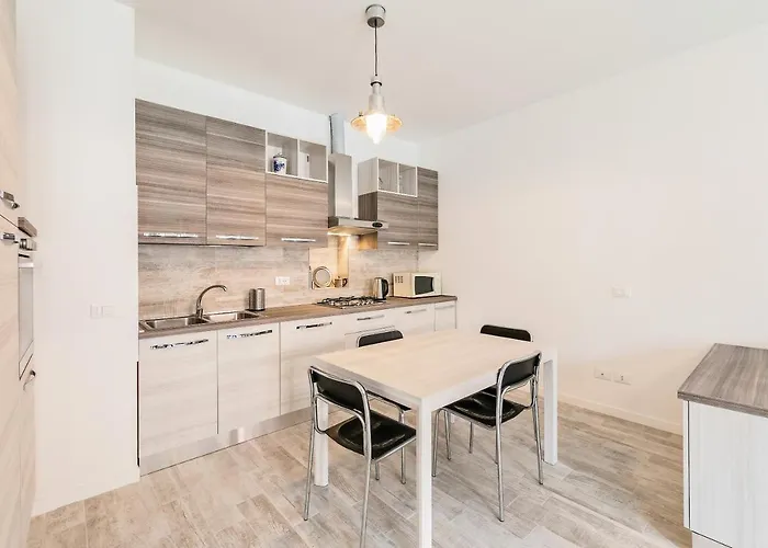 Guesthost - Santa Croce Wonderful Венеция