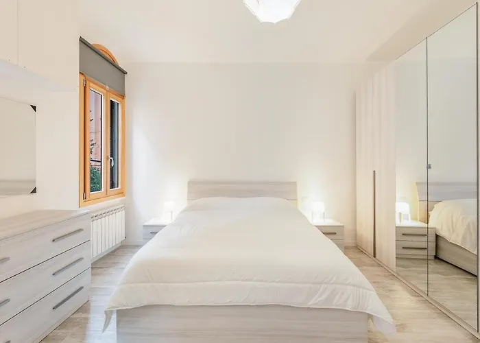 Апартаменты Guesthost - Santa Croce Wonderful *